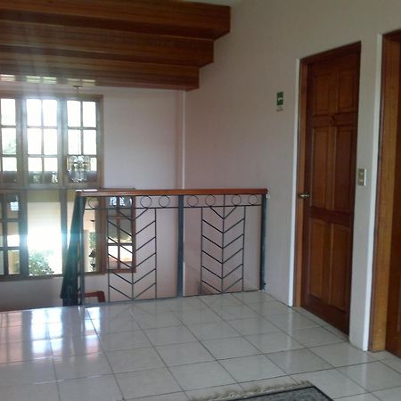 Hotel Los Pinos Managua Exterior photo