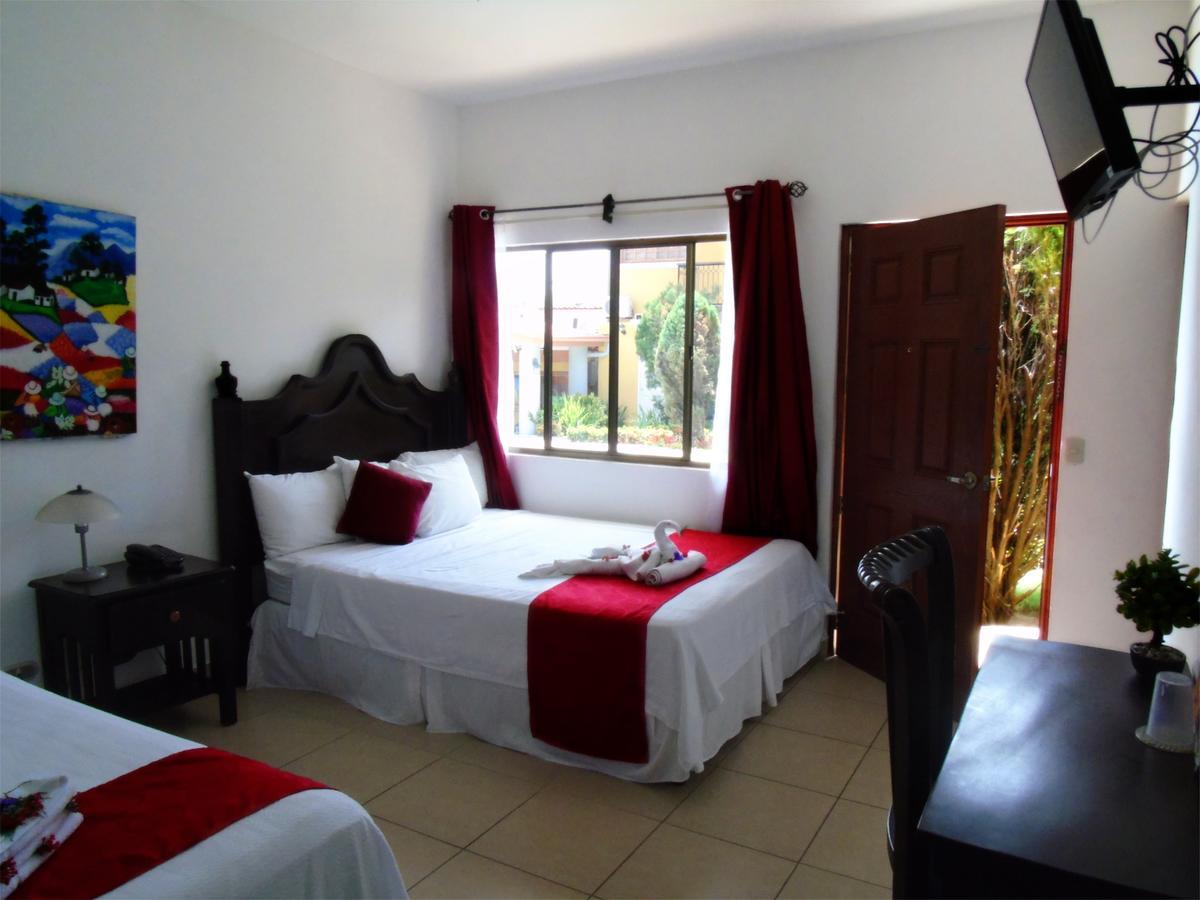 Hotel Los Pinos Managua Exterior photo